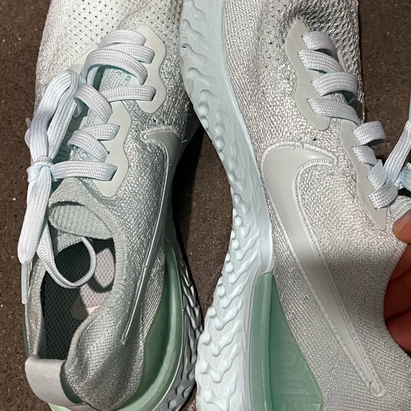 Nike - Picture 6 of 9